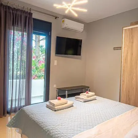 Apartment On The 2 *